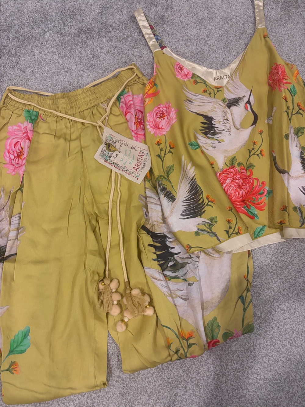 Aratta Legend of the Crane Pants and Tank Top Small S